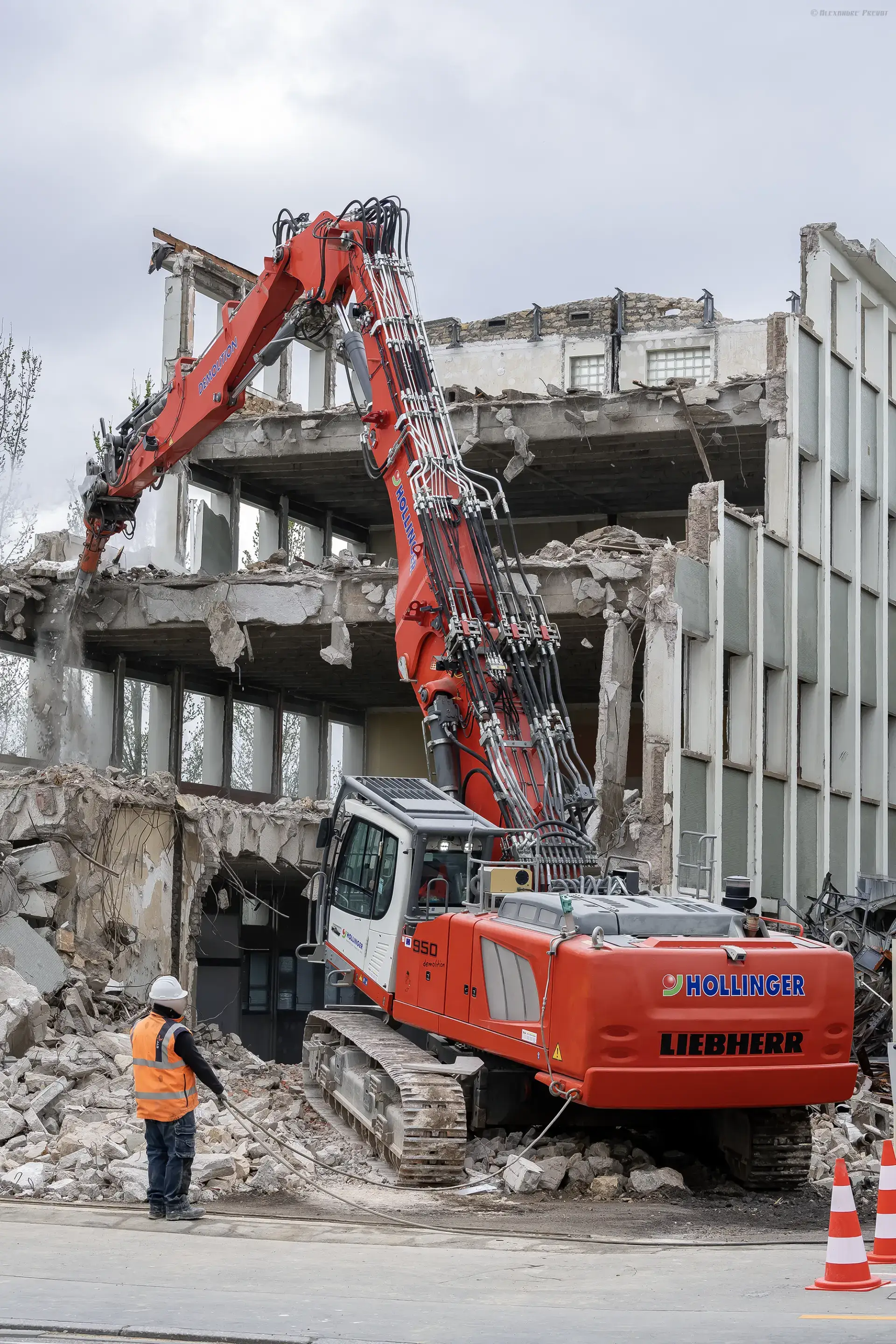 BEKS distributeur officiel Liebherr Earthmoving au Maroc (juin 2026)