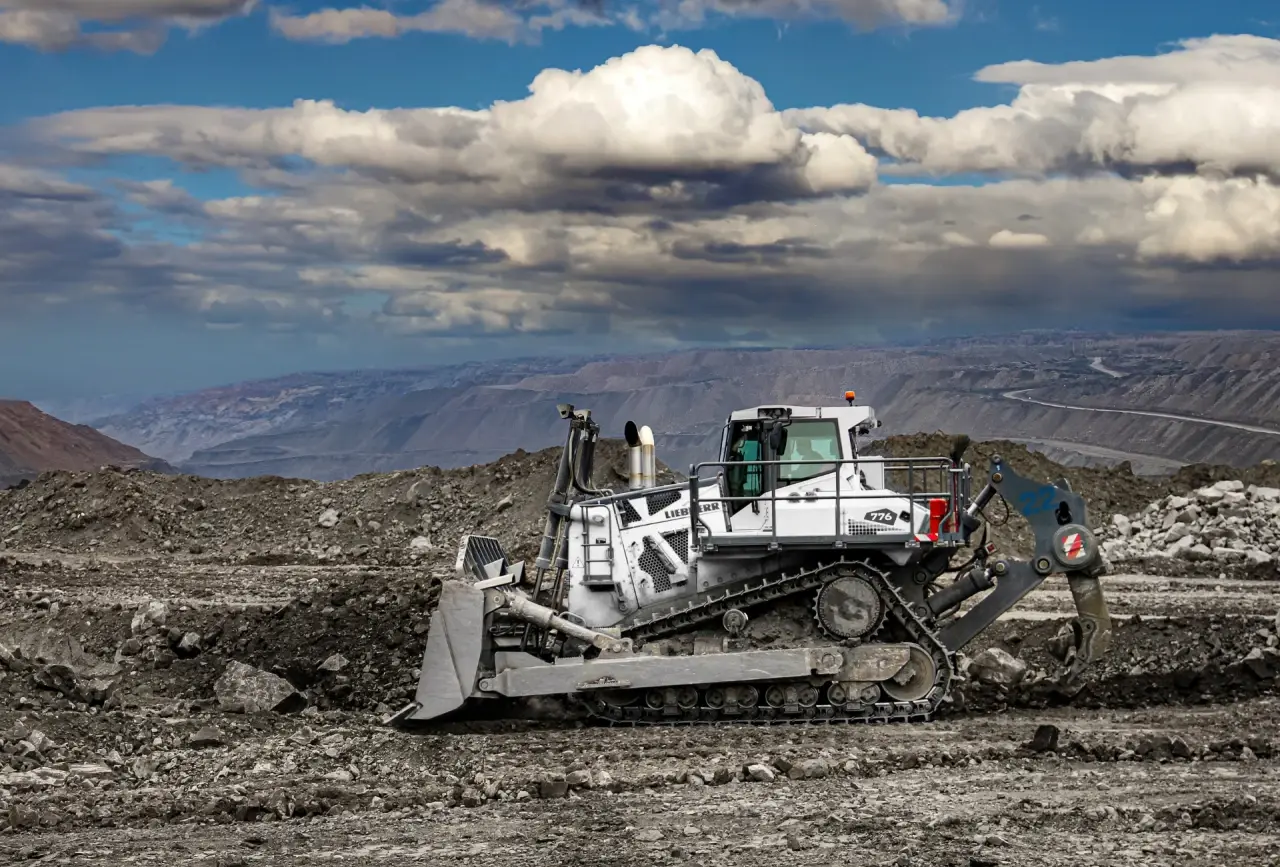Liebherr PR 776 Litronic — vue de profil, entraînement hydrostatique intégral