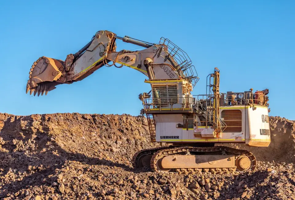 Liebherr R 9400 G6 — Pelles minières