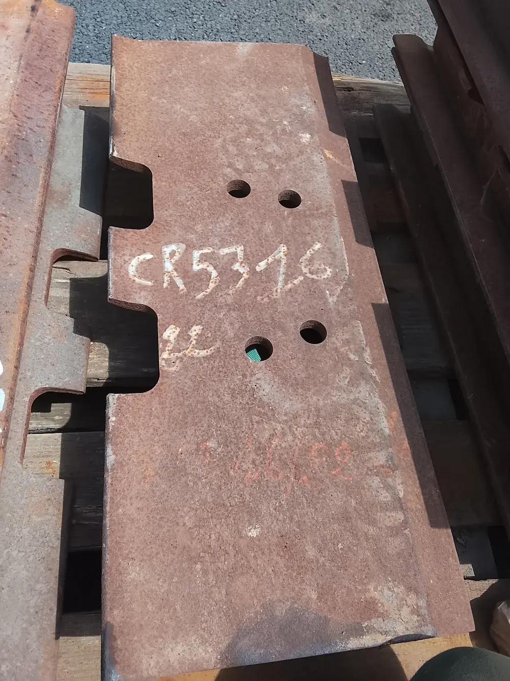 TUILE FERMETURE SIMPLE ARRETE 560MM
